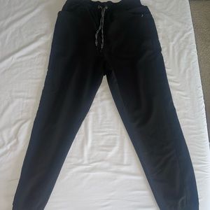 Jaanuu Jogger black scrub pants